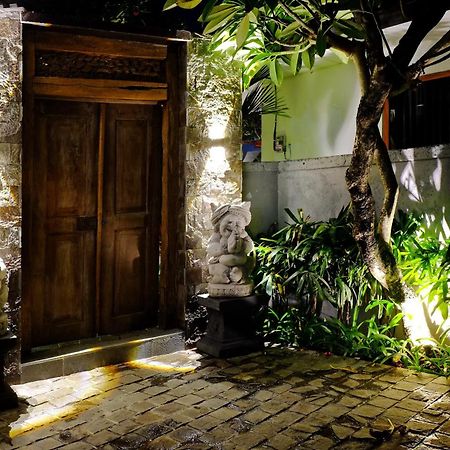 O.B Oemah Bone Homestay Sanur Esterno foto
