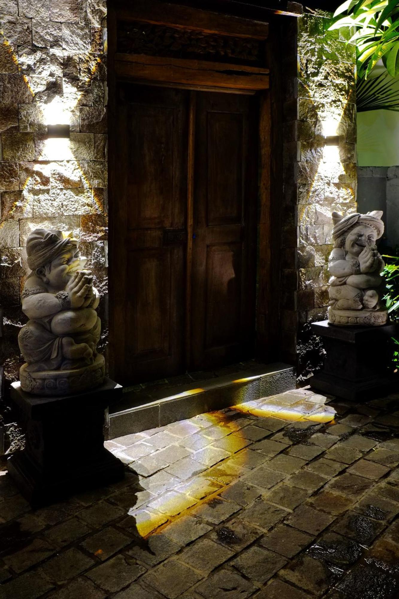 O.B Oemah Bone Homestay Sanur Esterno foto